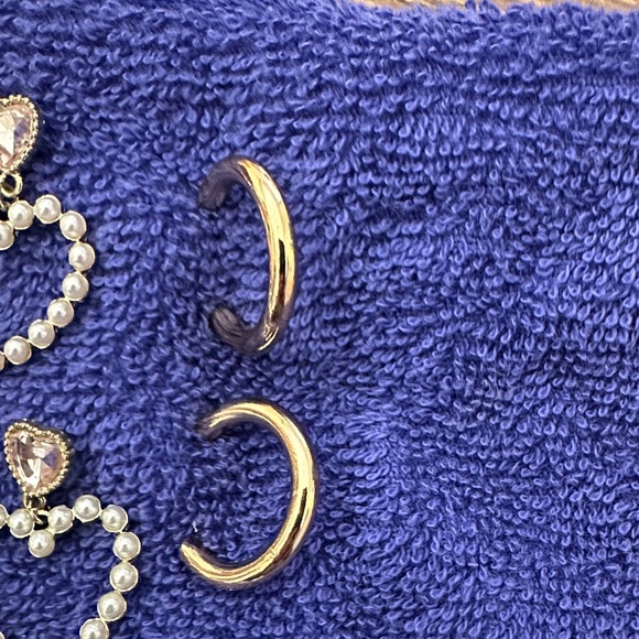 Assorted Earring Bundle - Picture 3 of 4